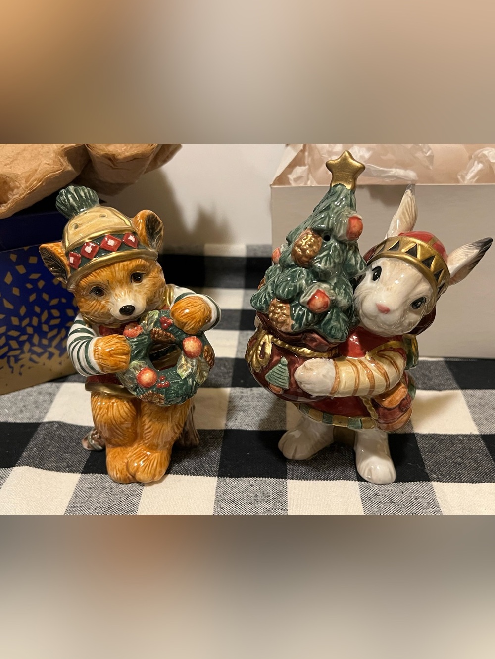 NWOT FITZ & FLOYD HOLIDAY SALT & PEPPER SHAKERS.